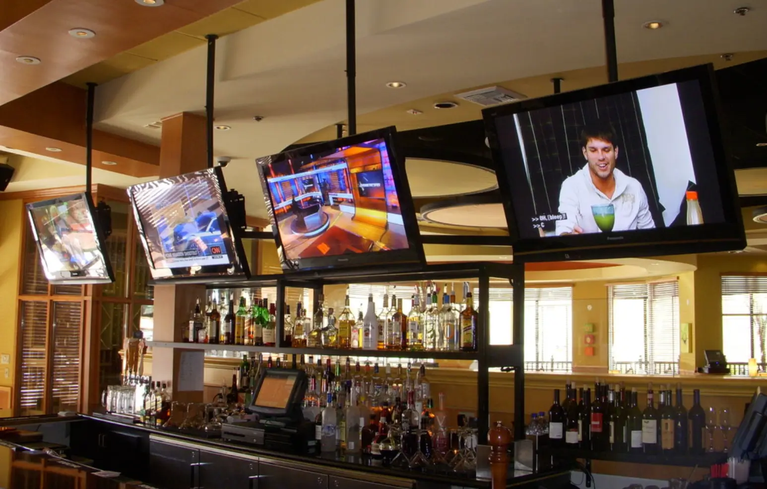 Commercial TV & Mounting